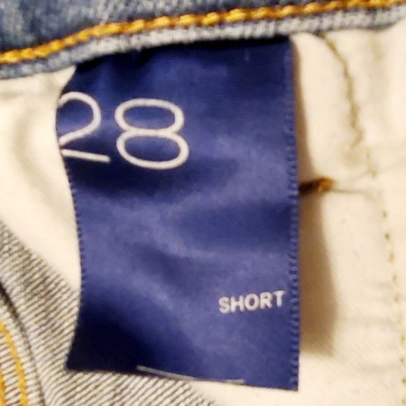 SZ 28 PILCRO BUTTON DOWN DENIM ROLLUP SHORTS FROM ANTHROPOLOGIE - Picture 4 of 8